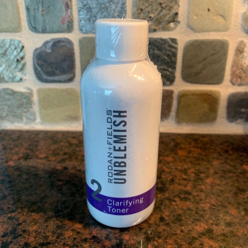 Rodan & Fields Unblemish Clarifying Toner